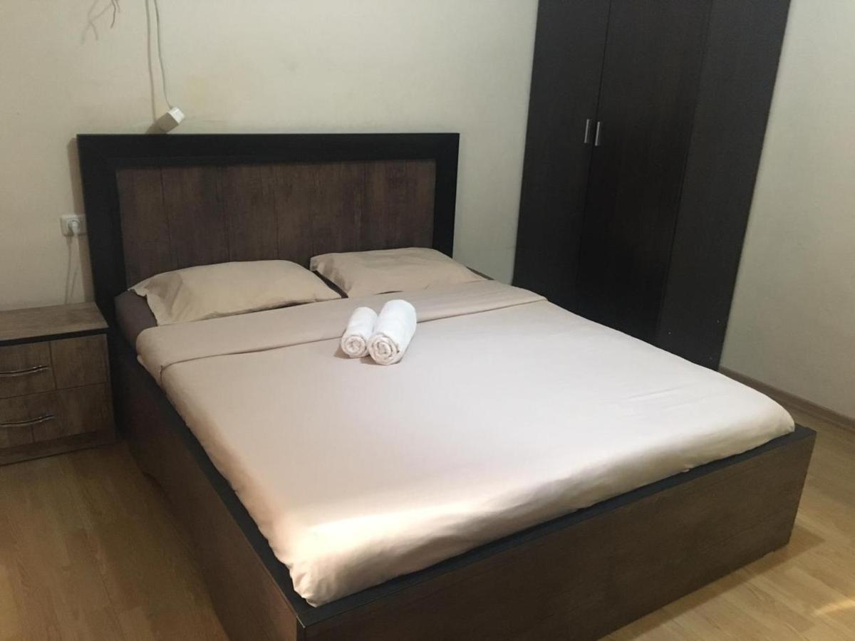 Classy And Cozy Hostel Єреван Екстер'єр фото