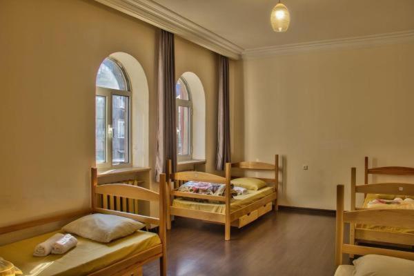 Classy And Cozy Hostel Єреван Екстер'єр фото