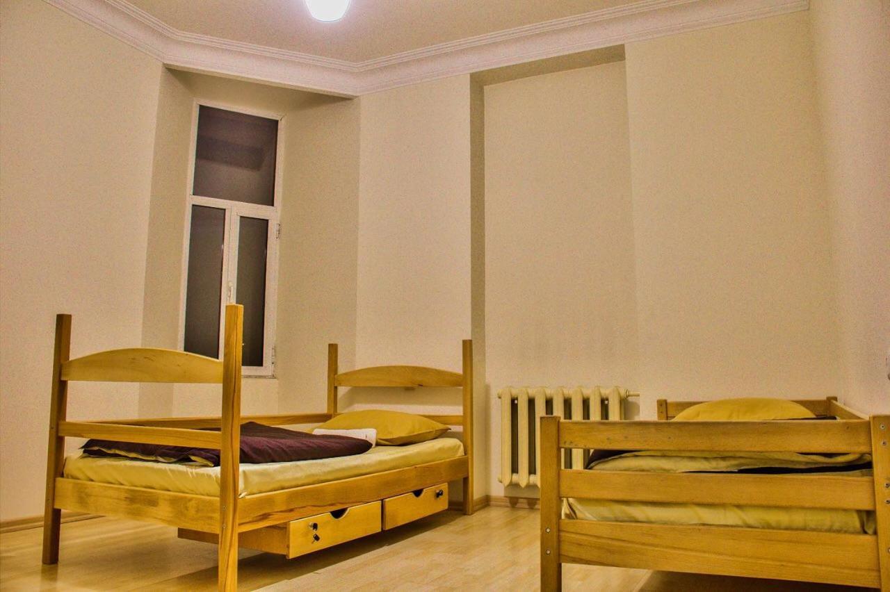 Classy And Cozy Hostel Єреван Екстер'єр фото